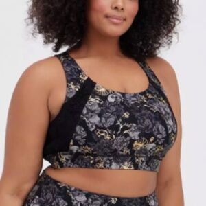 Torrid Plus Floral Skull Print Lace Inlay Racerback Sports Bra Sz 5 Black Foil